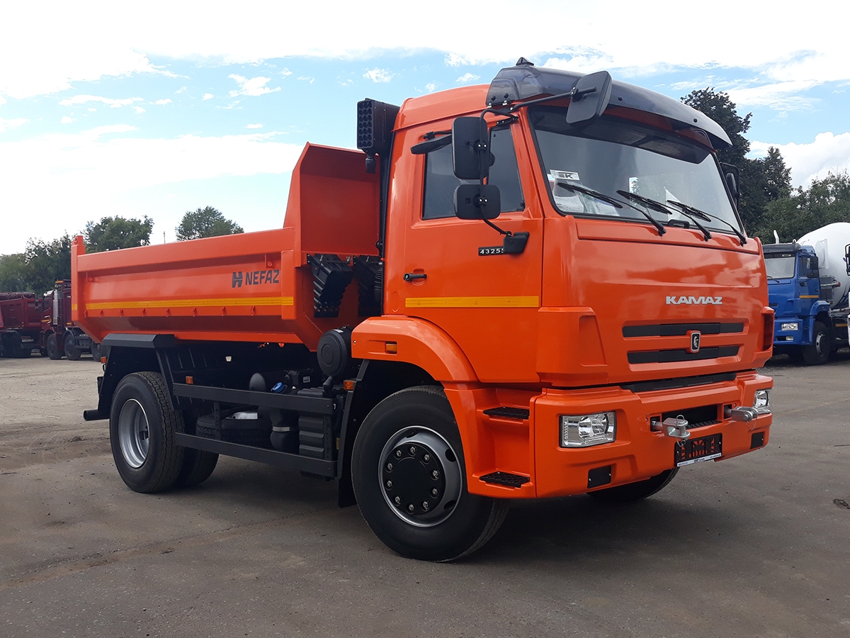 Самосвал КАМАЗ 43255