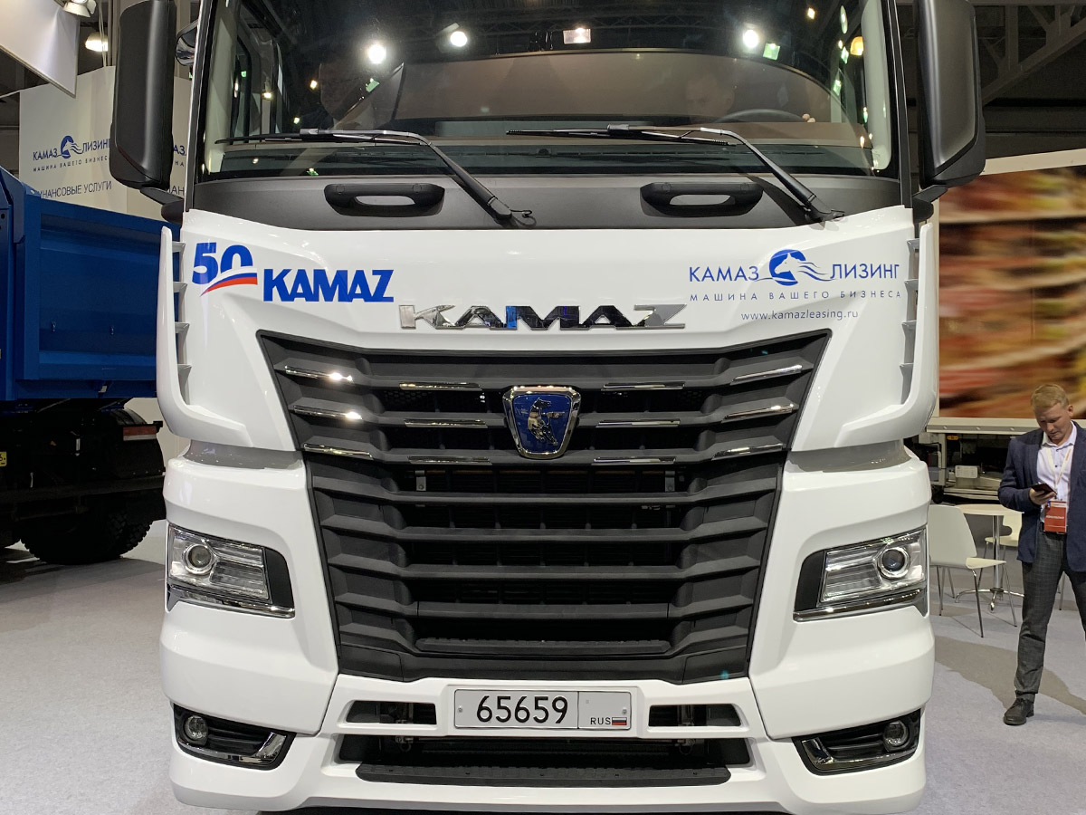 Седельный тягач KAMAZ-65659